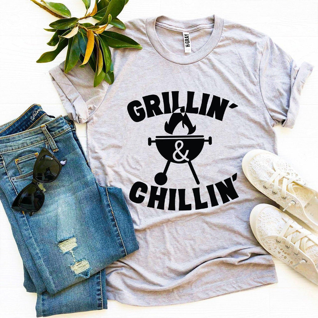 Grillin' And Chillin' – Funny BBQ Lover Graphic T-Shirt
