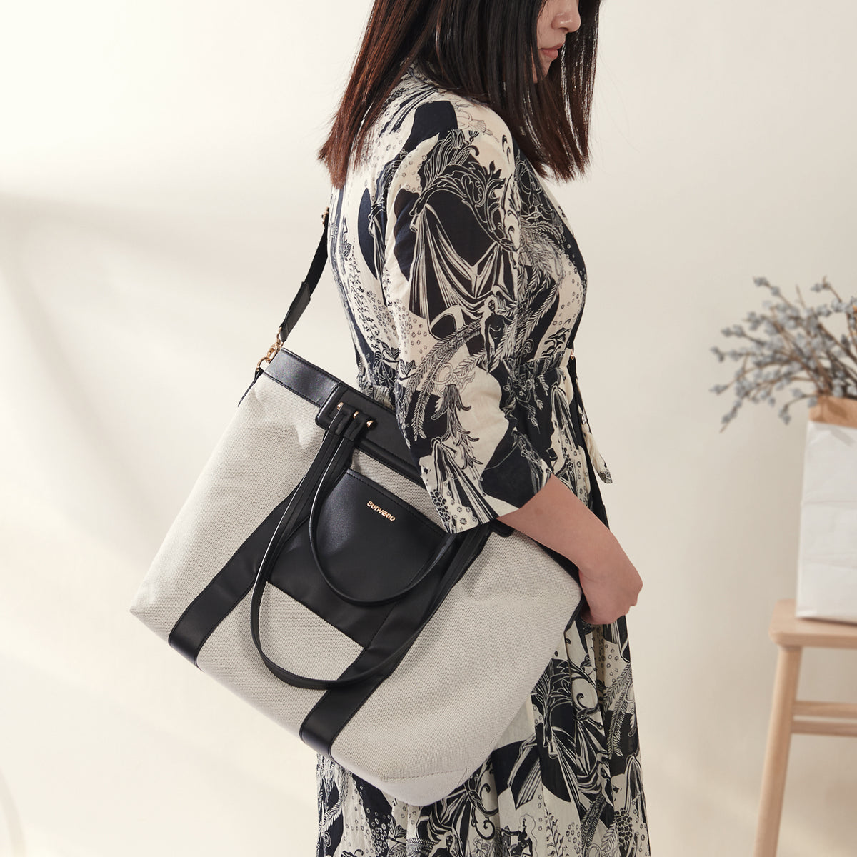 Canvas Nappy Handbag – Stylish Mum Tote Bag for Baby Essentials